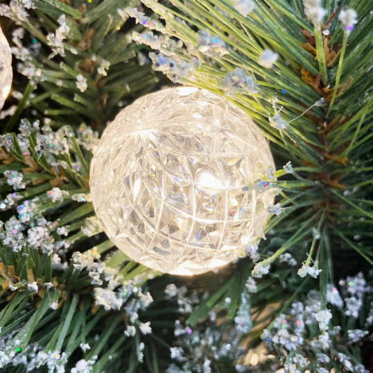 Holiday Living Pre-Lit Decorated Wreath With Champaign Ball Ornaments