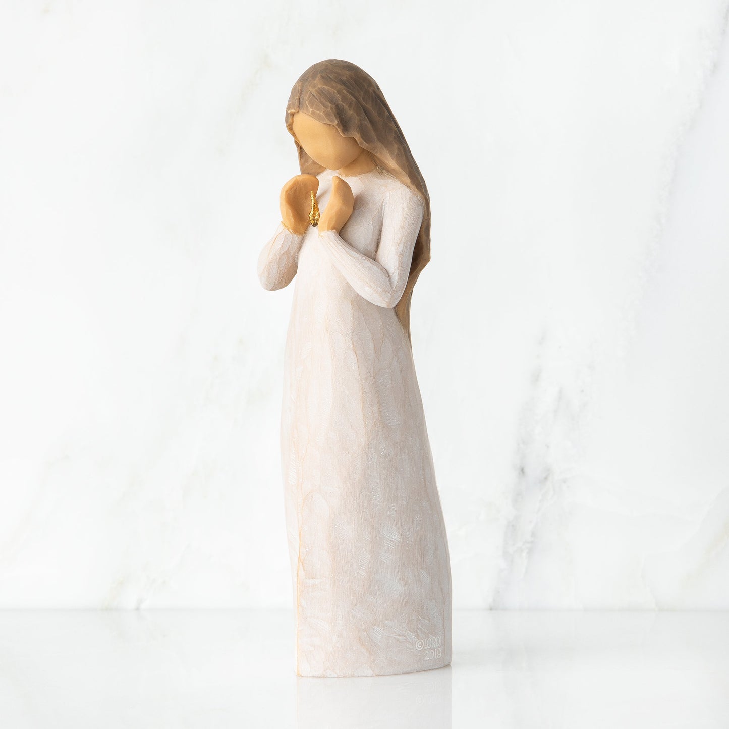 Ever Remember Willow Tree® Figurine Sculpted by Susan Lordi